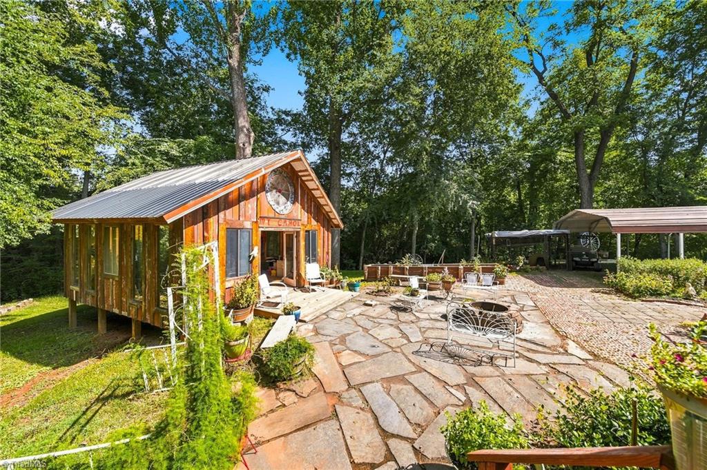main property photo 30