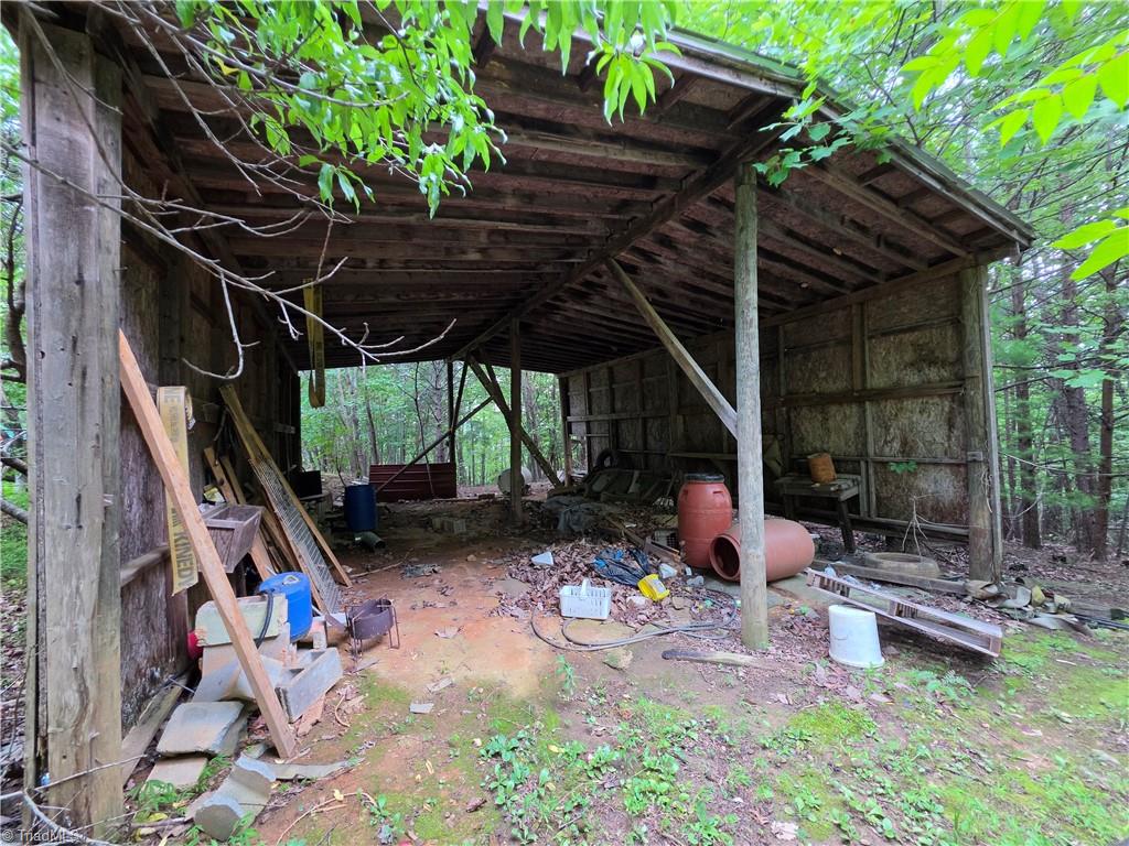 main property photo 30