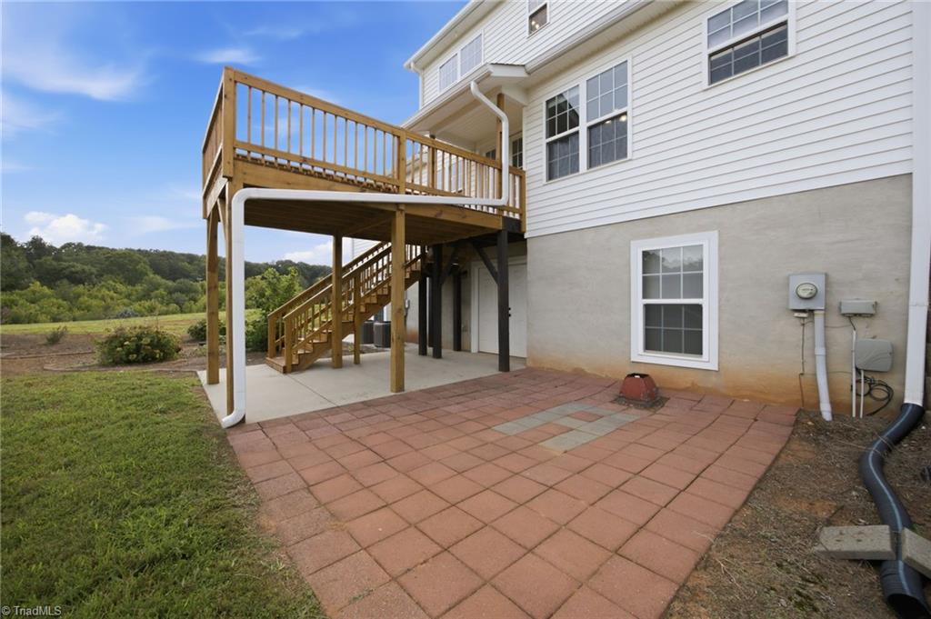 main property photo 45
