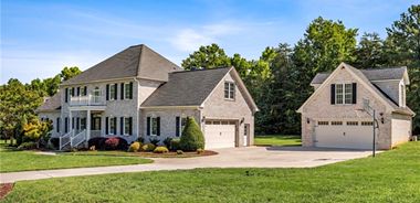 image of property with 4 Bed | 3 Bath | 3,649 Sqft