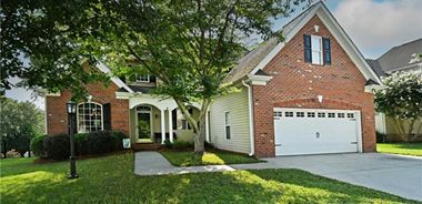 image of property with 3 Bed | 2 Bath | 2,453 Sqft