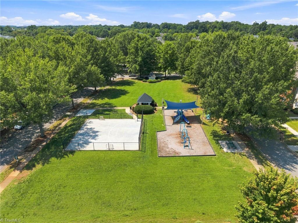 main property photo 41