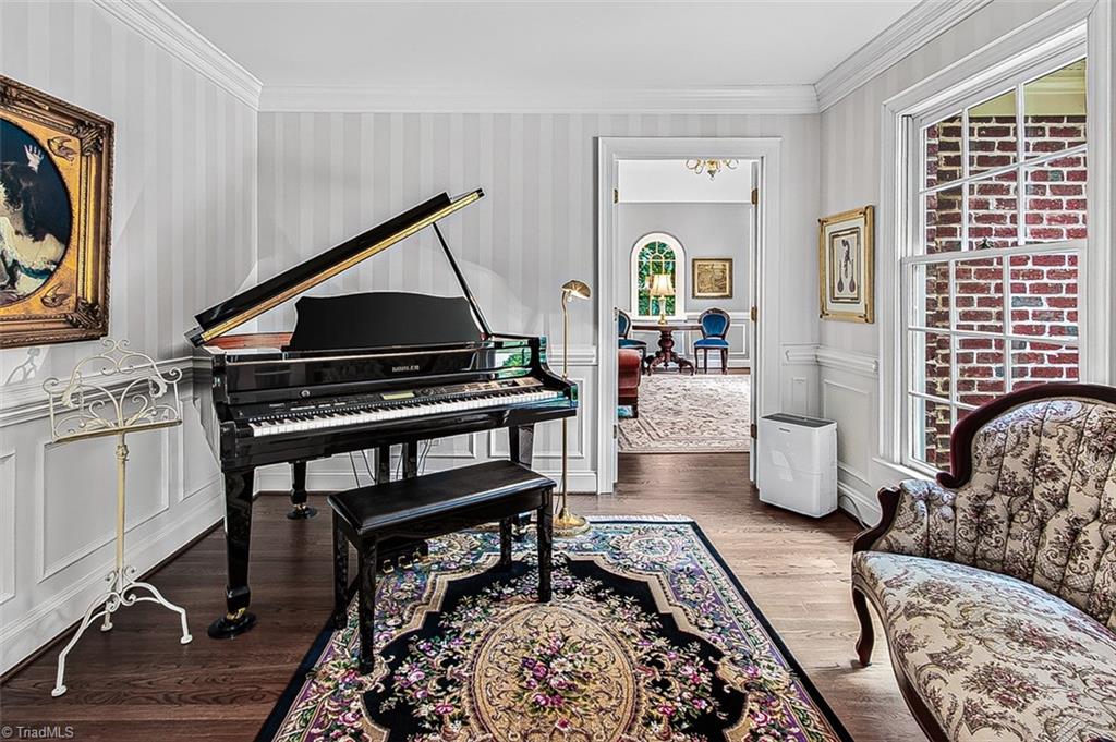 main property photo 17