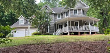 image of property with 4 Bed | 3 Bath | 2,830 Sqft