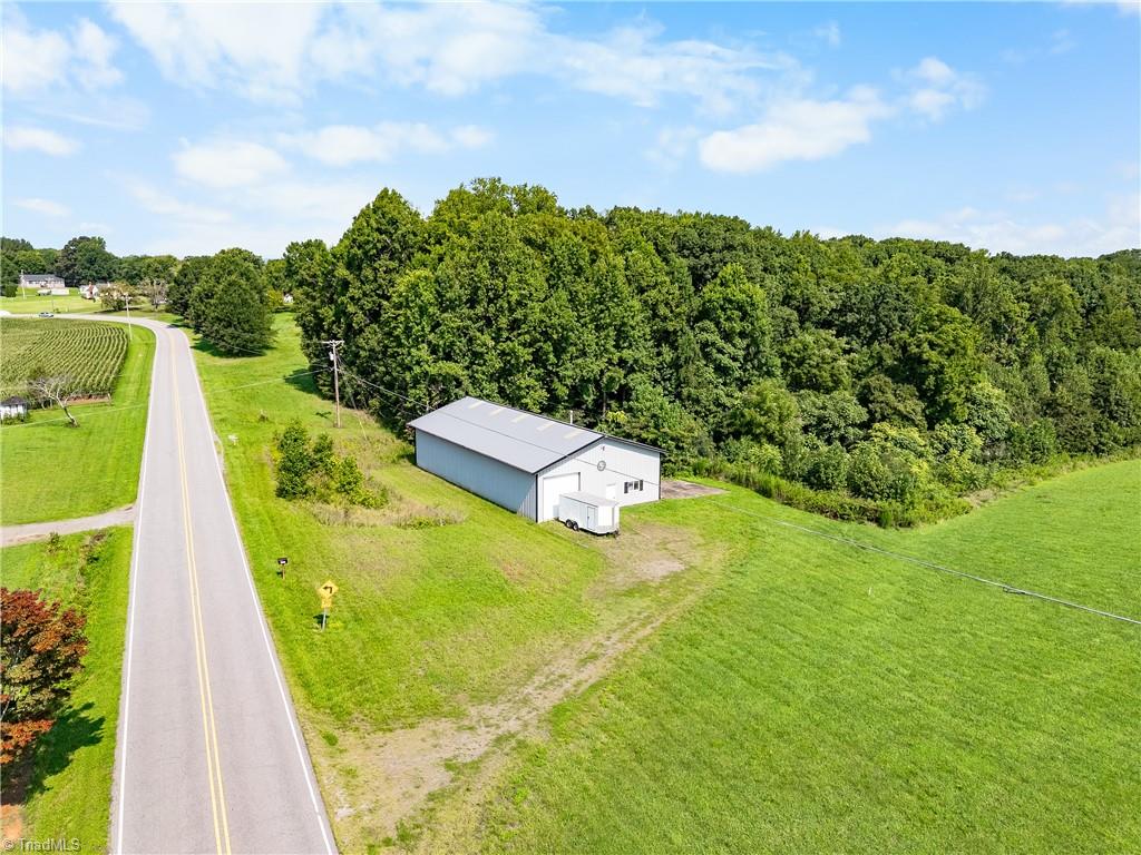 main property photo 18