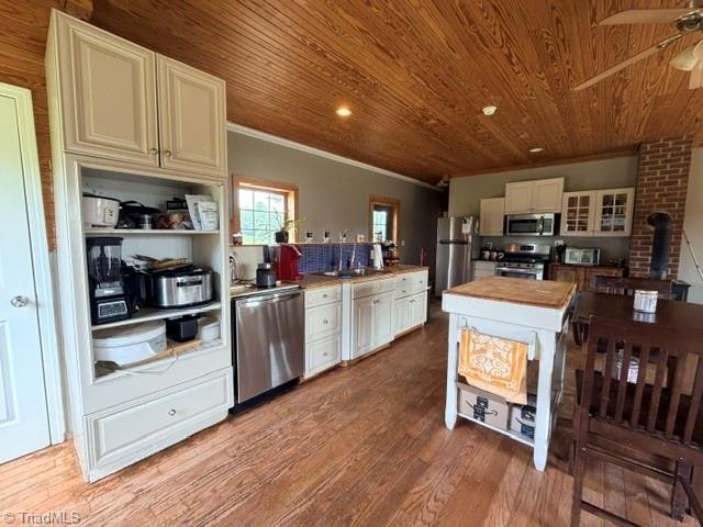 main property photo 15