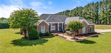 image of property with 4 Bed | 3 Bath | 3,279 Sqft