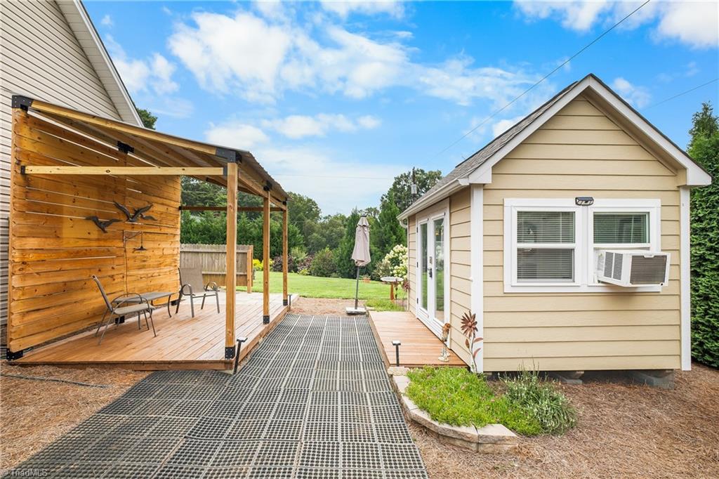 main property photo 15