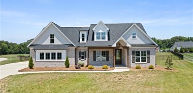 image of property with 4 Bed | 3 Bath | 3,515 Sqft