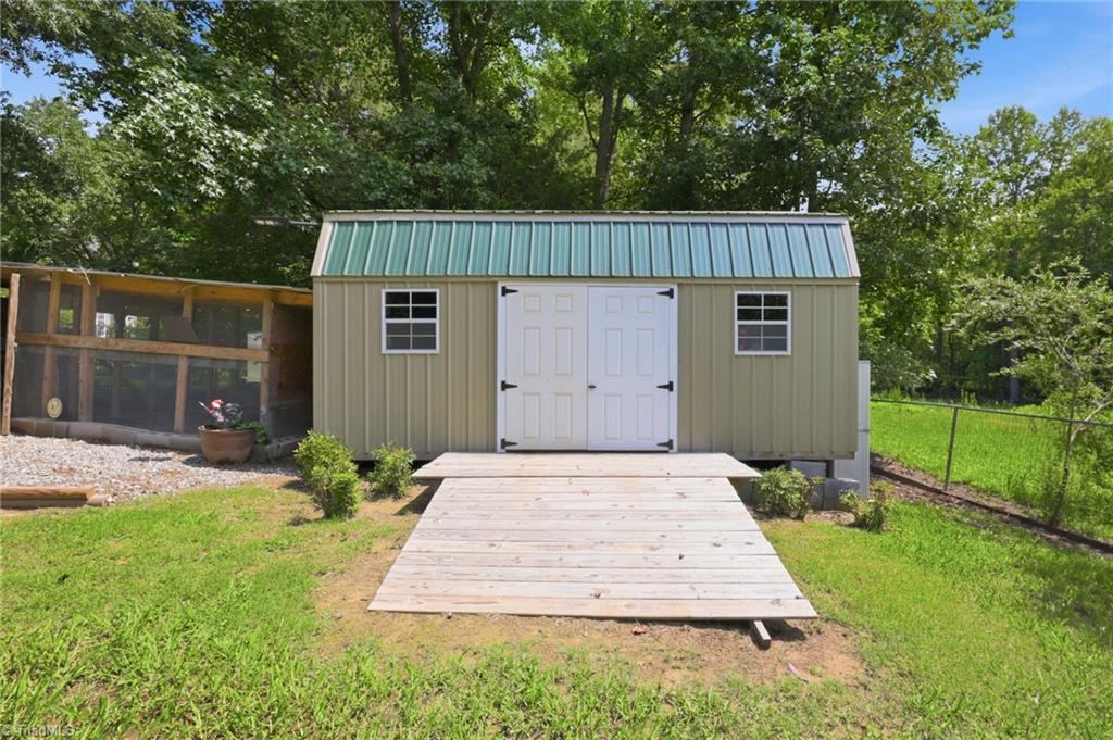 main property photo 49