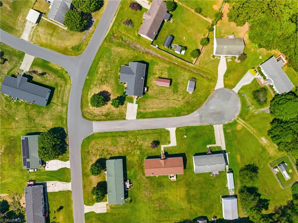 main property photo 33