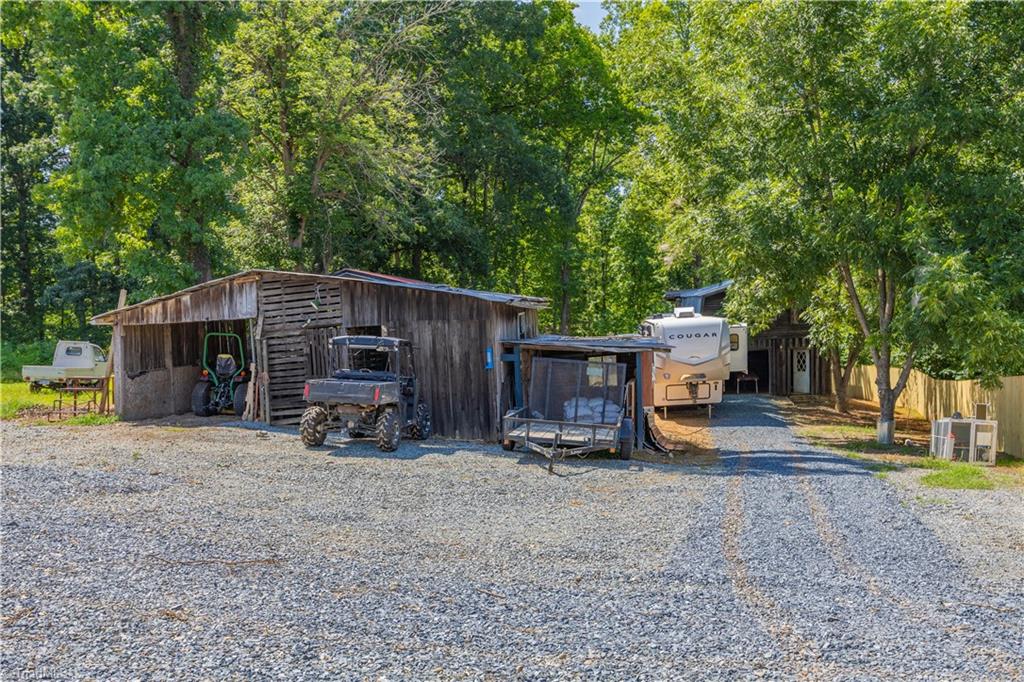 main property photo 41
