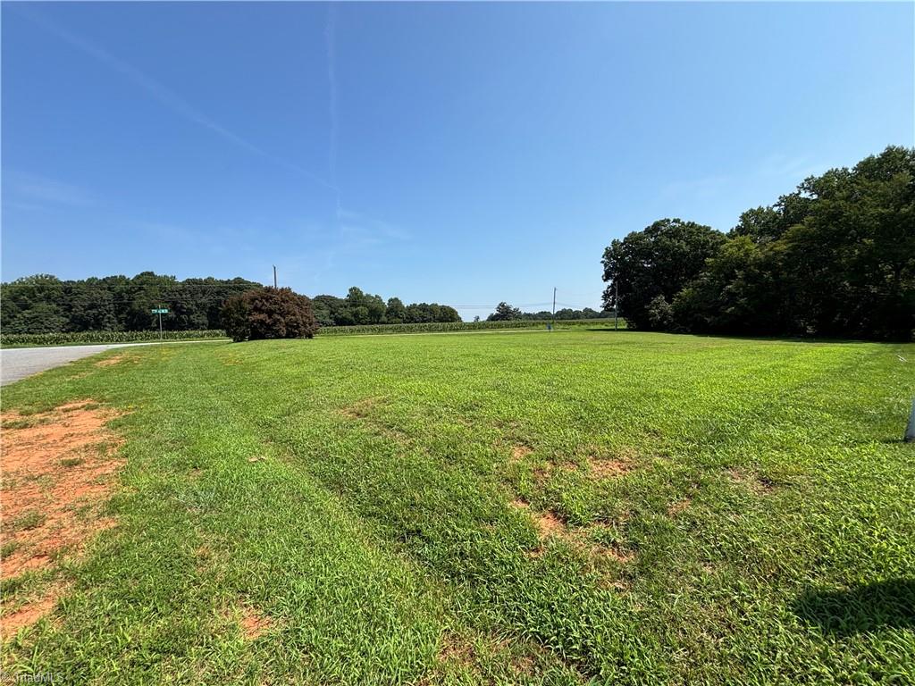 main property photo 11