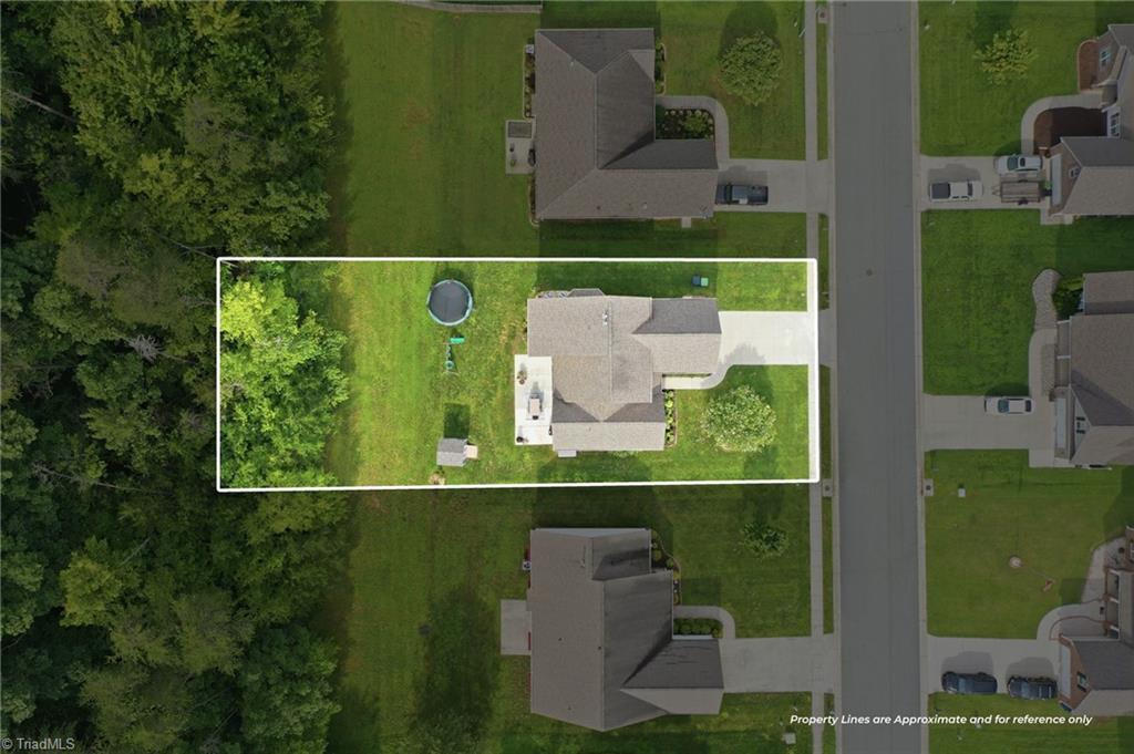 main property photo 45
