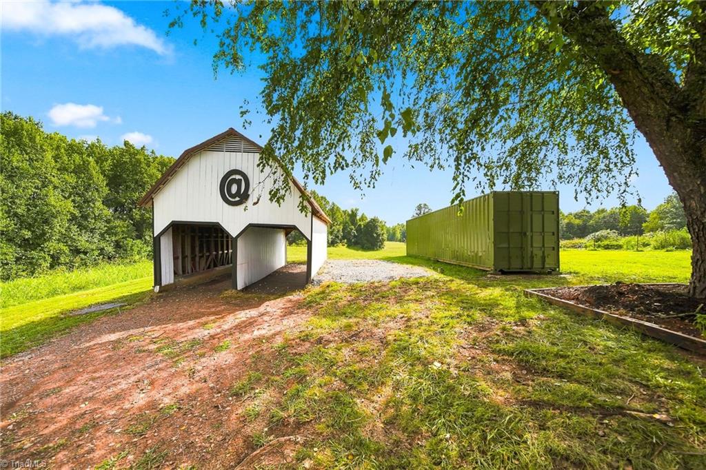 main property photo 21