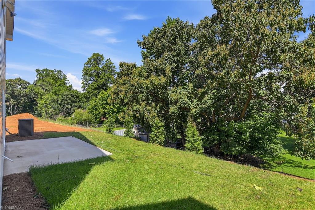 main property photo 31
