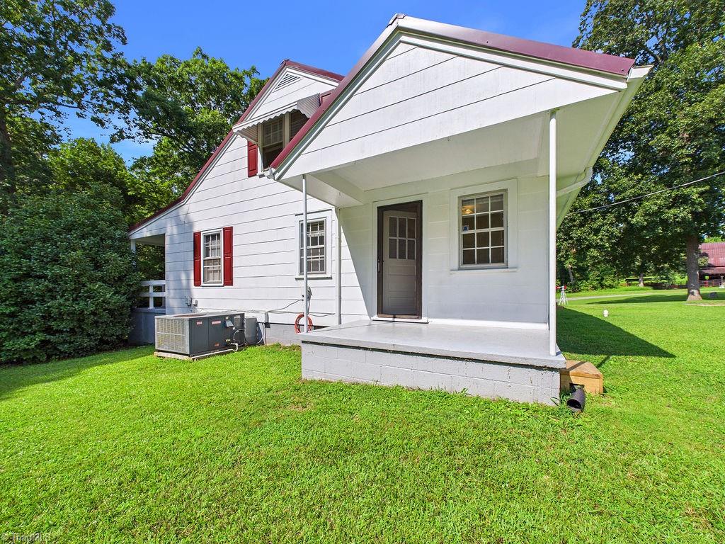main property photo 25