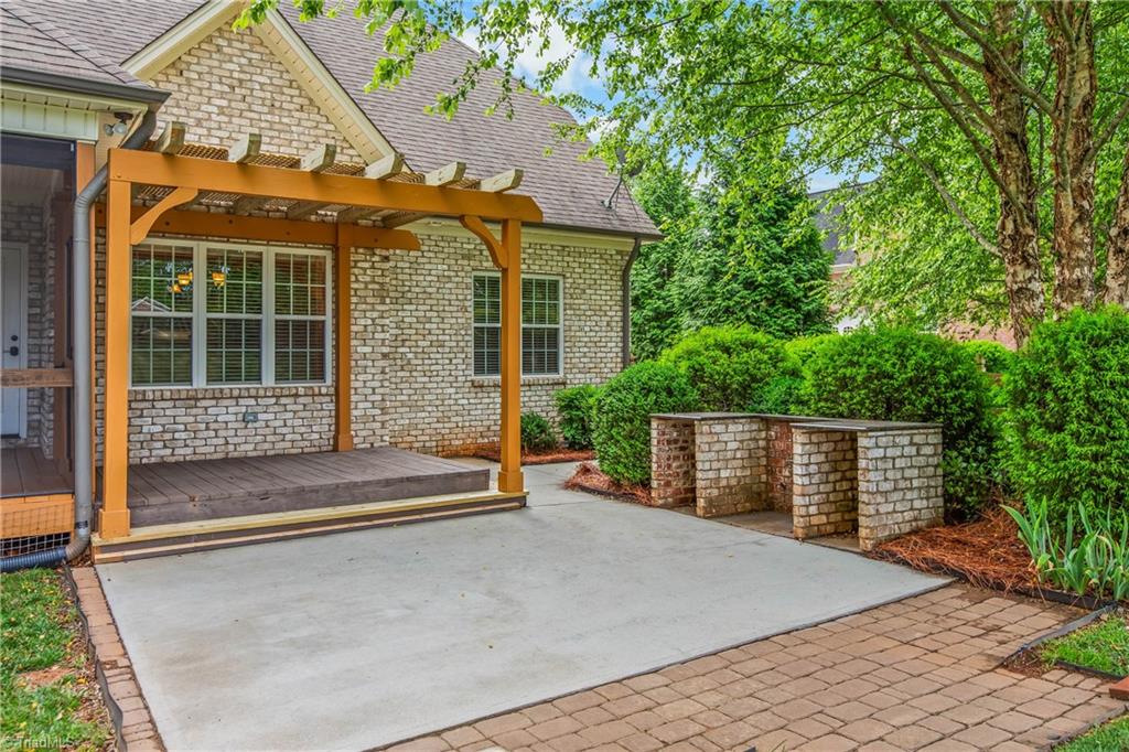 main property photo 24