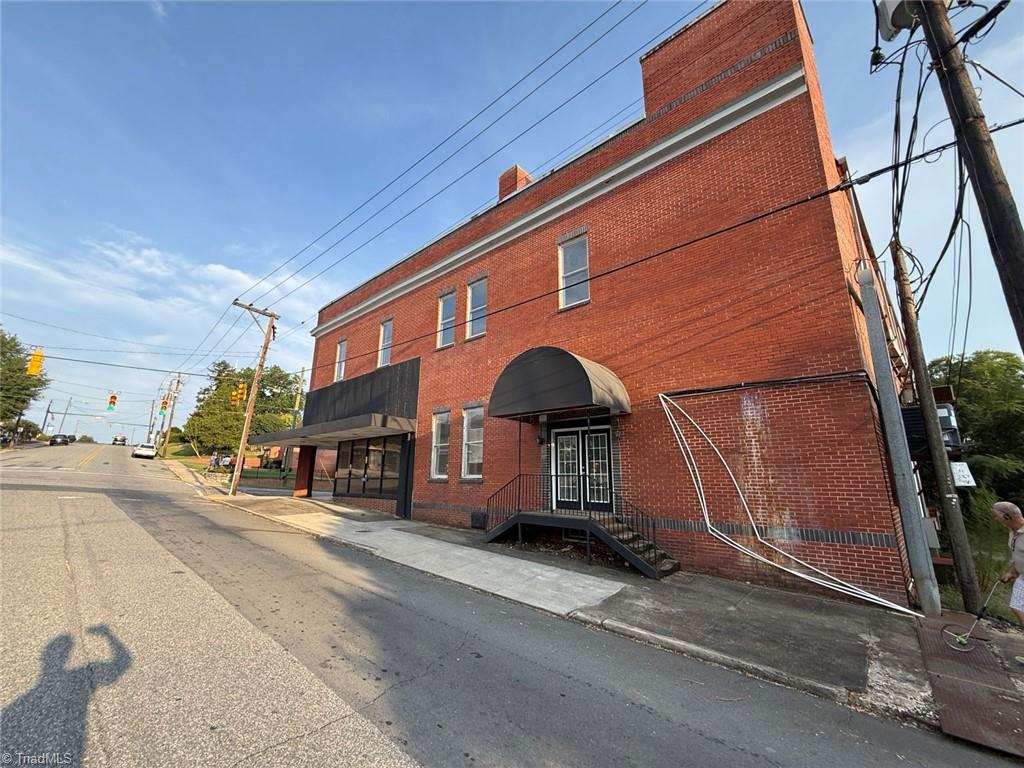 main property photo 3