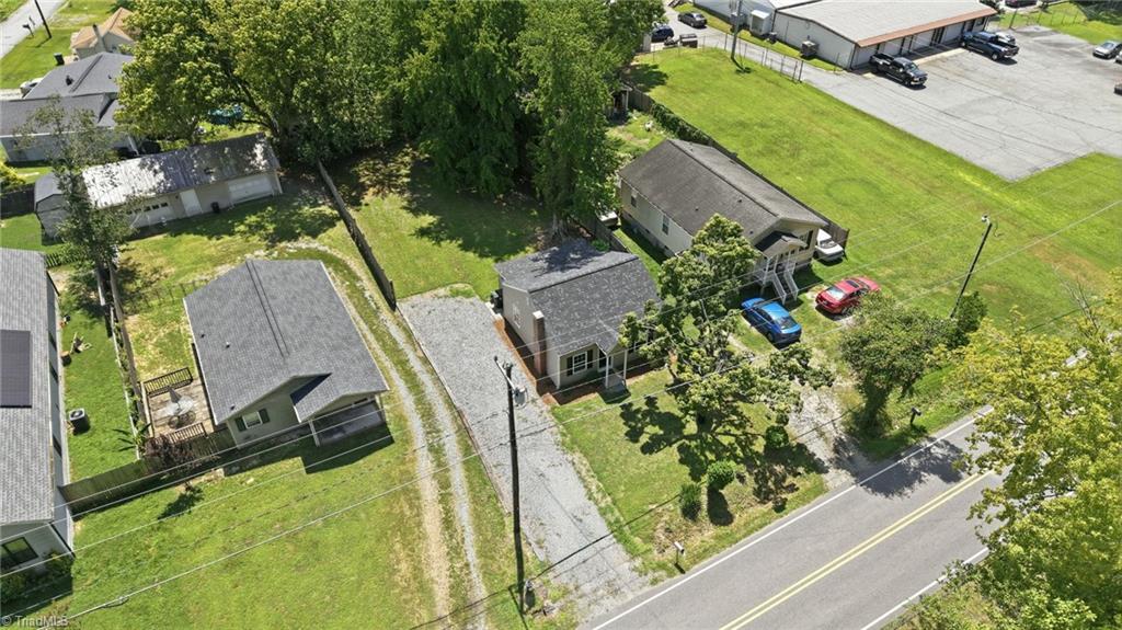 main property photo 30
