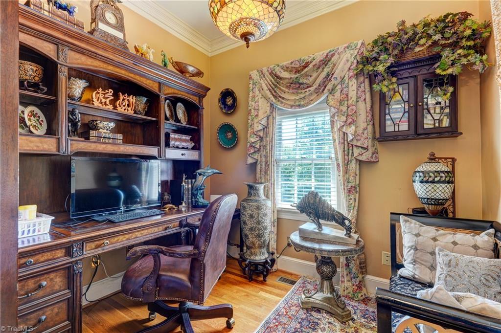 main property photo 20