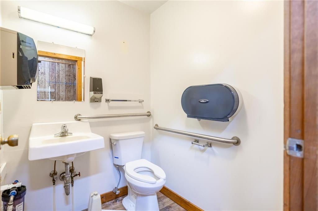 main property photo 33
