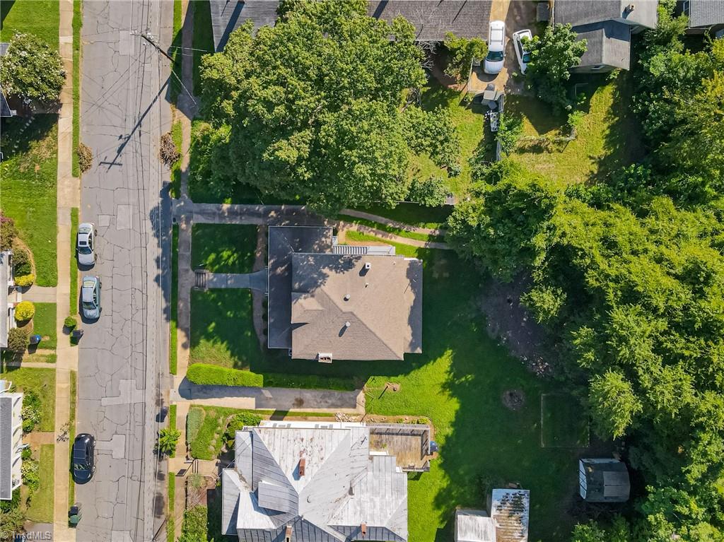 main property photo 34