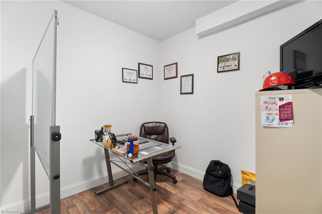 main property photo 39
