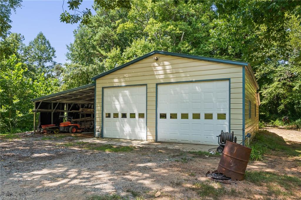 main property photo 35