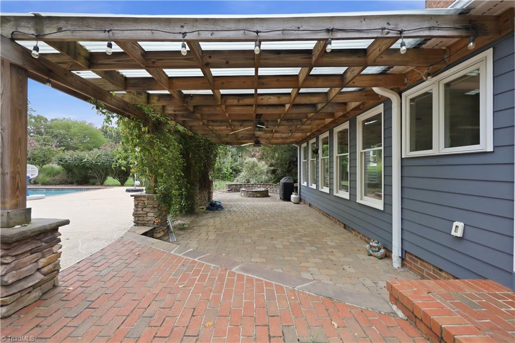 main property photo 44