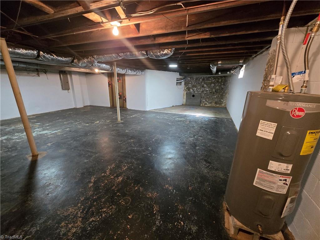 main property photo 20