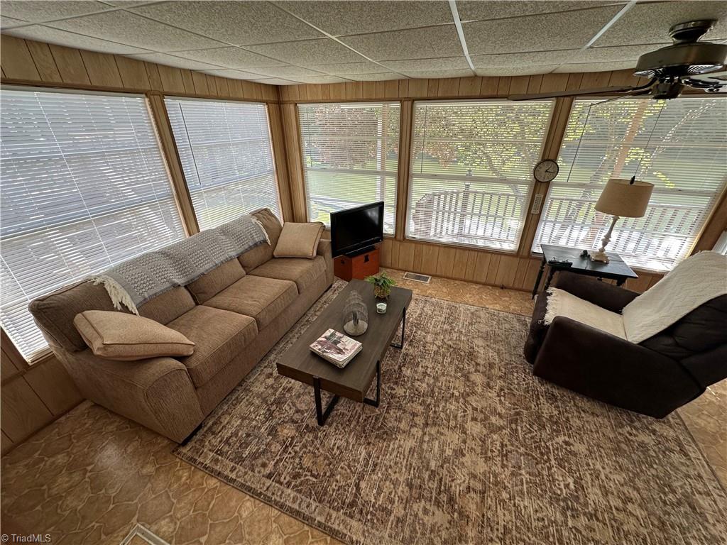 property viewer photo 12