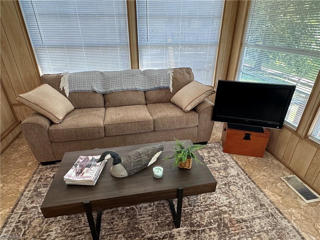 property viewer photo 13