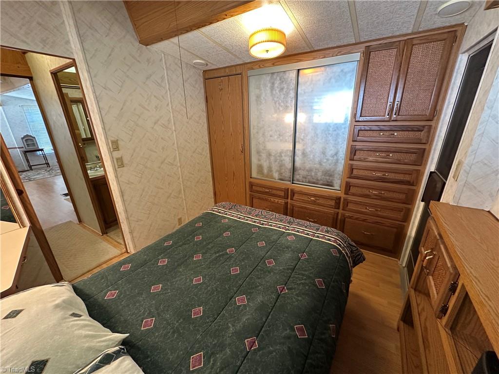 property viewer photo 17