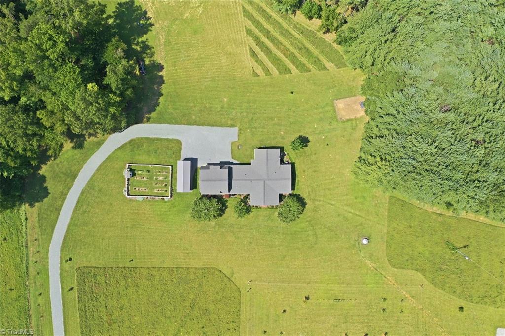 main property photo 48