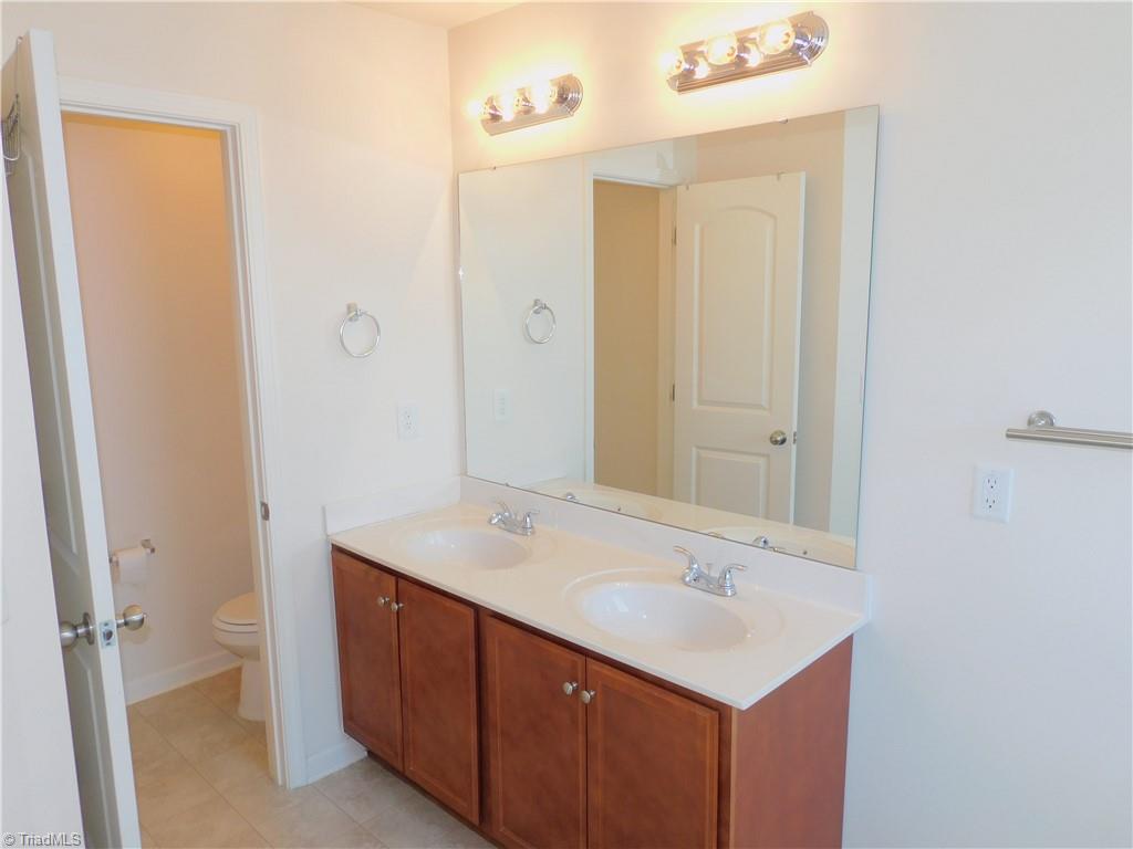 property viewer photo 13