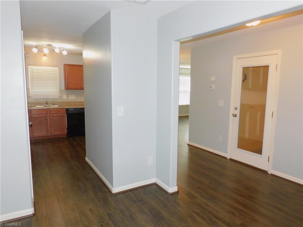 property viewer photo 9