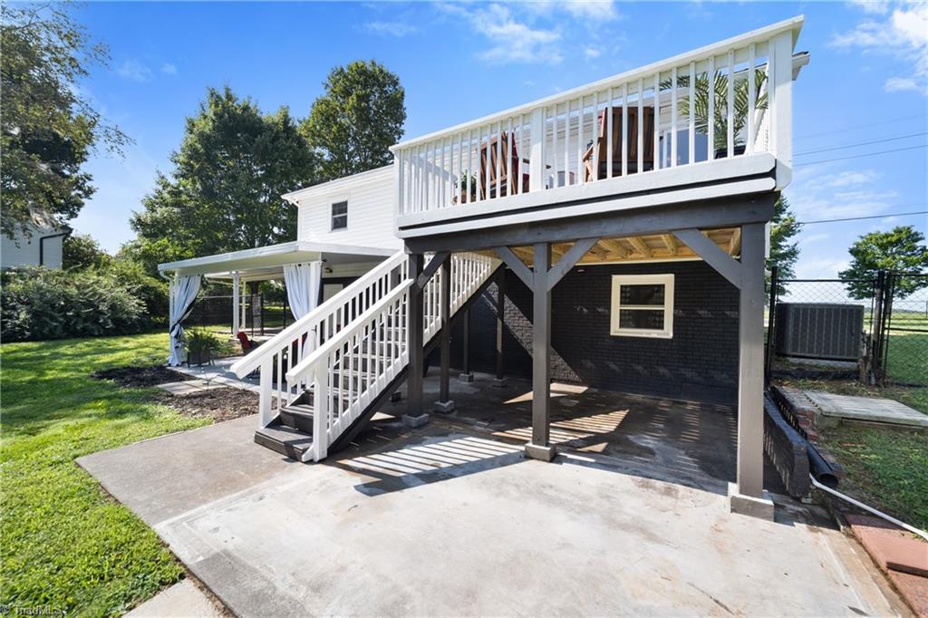 main property photo 33