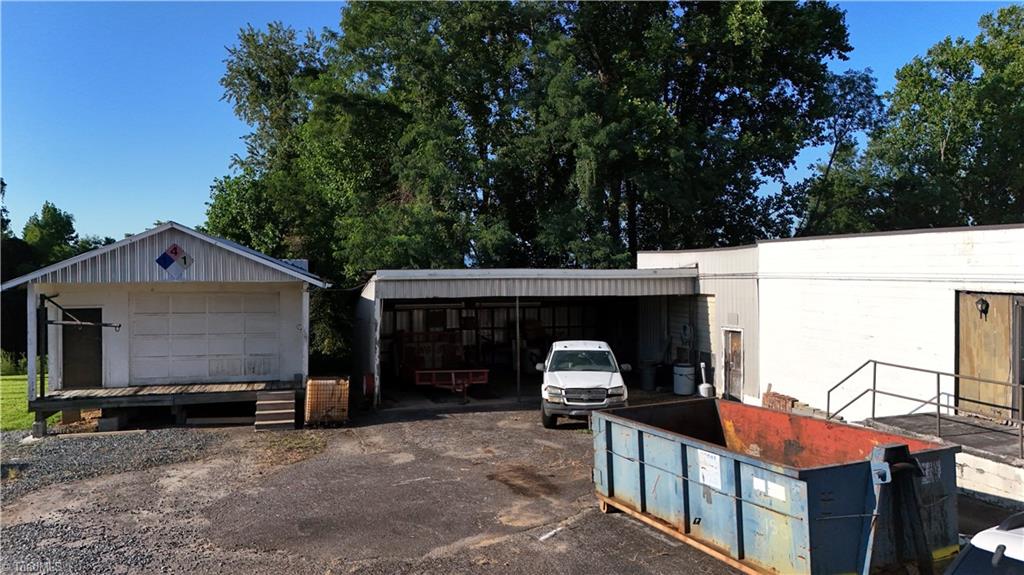 main property photo 14