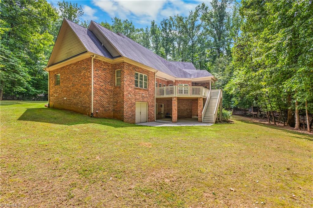 main property photo 40