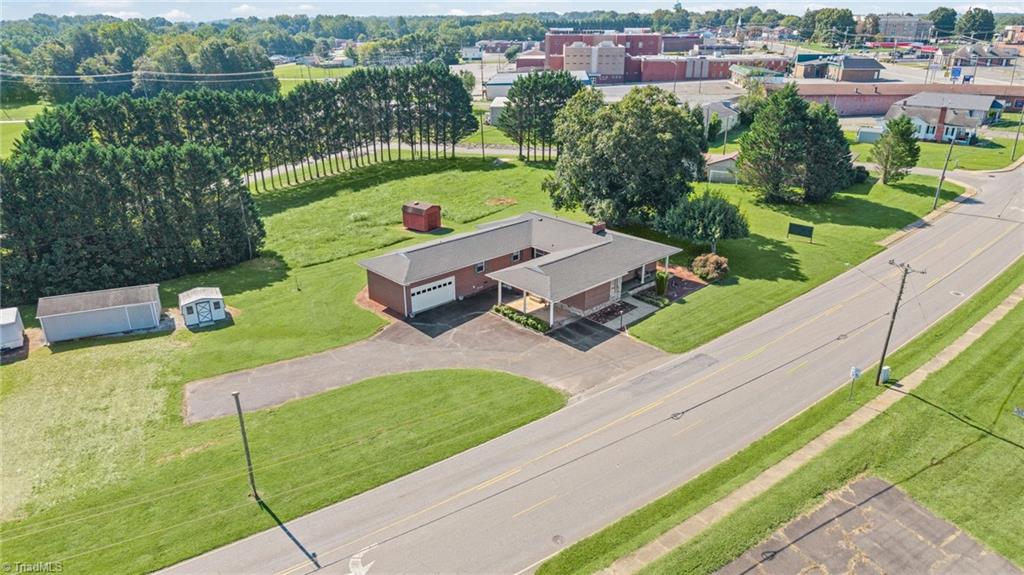main property photo 39