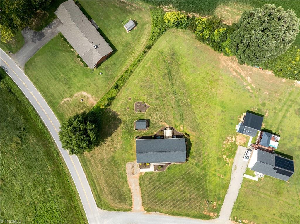 main property photo 5