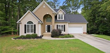 image of property with 3 Bed | 2 Bath | 2,422 Sqft