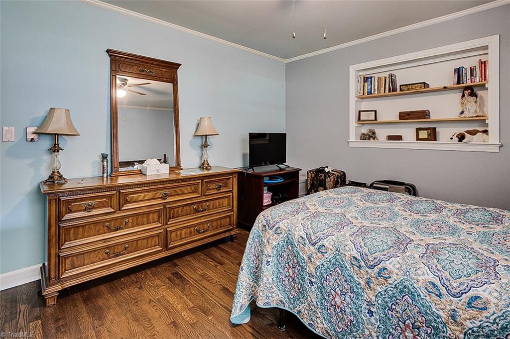 main property photo 16