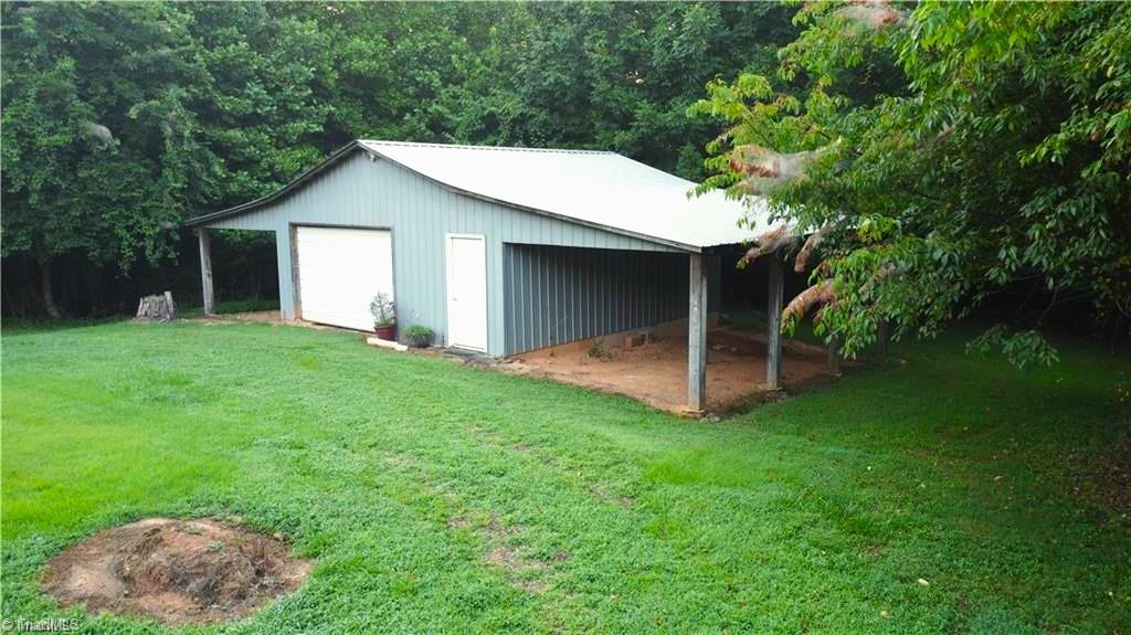 main property photo 38