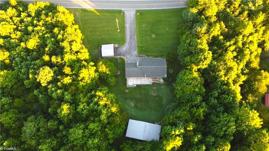 main property photo 40