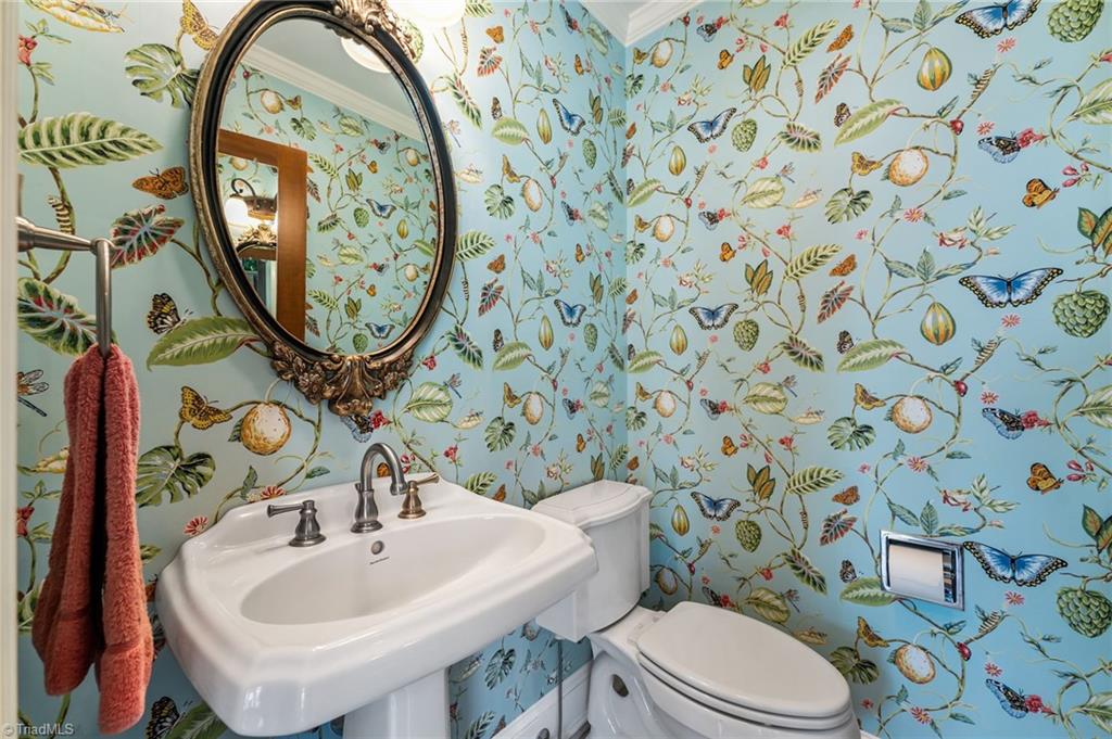 main property photo 30