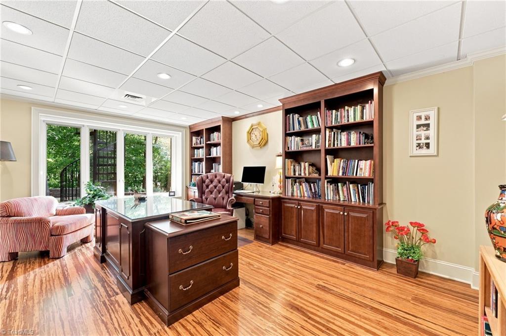 main property photo 36