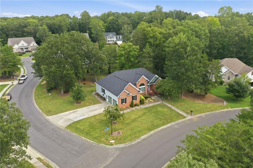 main property photo 41