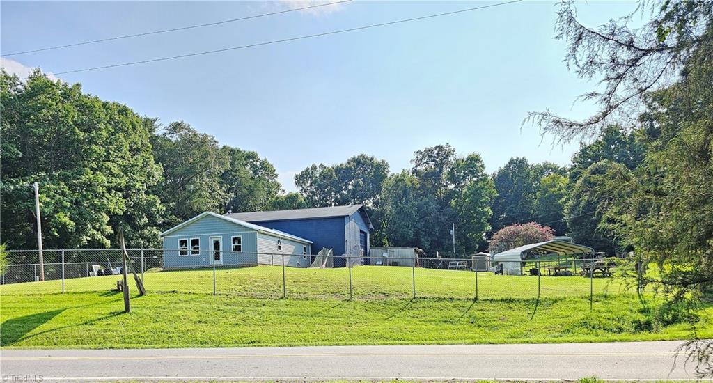 main property photo 10